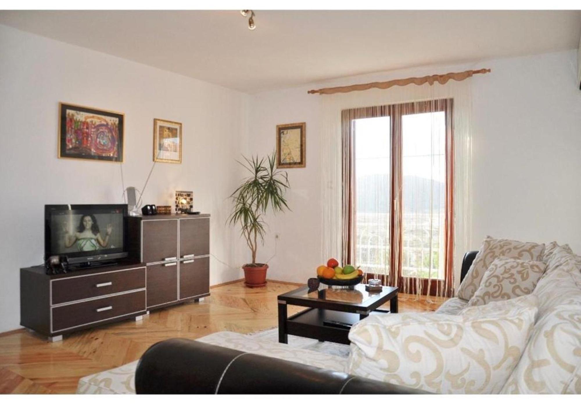 Nice View Apartment Ivanica Esterno foto